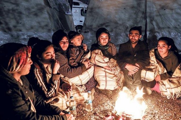 Depremden sonra en b&uuml;y&uuml;k sıkıntı soğuk