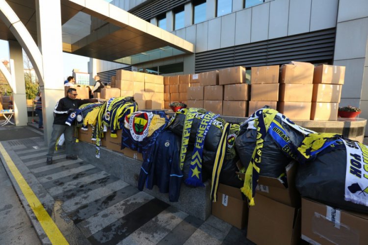 Fenerbah&ccedil;eli taraftarların yardım paketleri Elazığ'a ulaştı