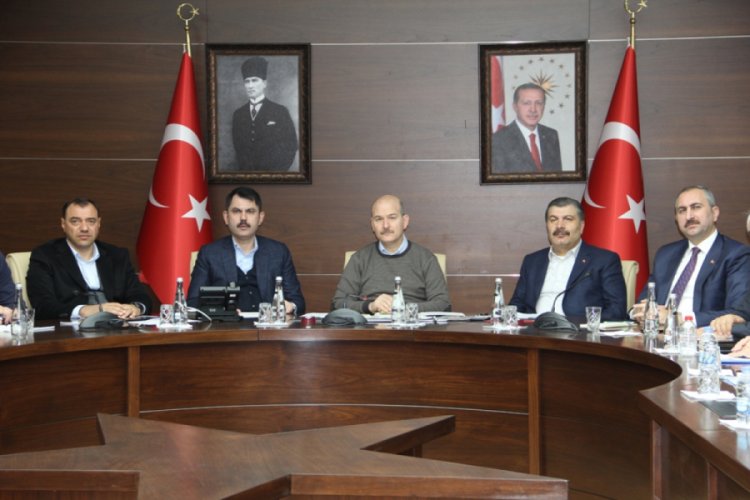 Diyarbakır'da 8 bina yıkıldı, 16 binada ağır hasar var