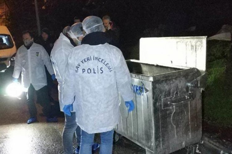 Par&ccedil;alanarak &ccedil;&ouml;pe atılan cesede g&uuml;nlerdir sahip &ccedil;ıkan olmadı!