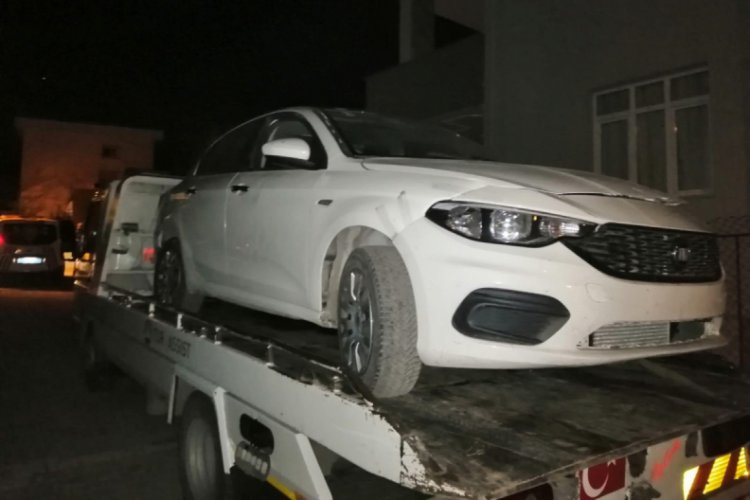 Hacizli ara&ccedil;ları par&ccedil;alayıp satan 3 kişiye g&ouml;zaltı