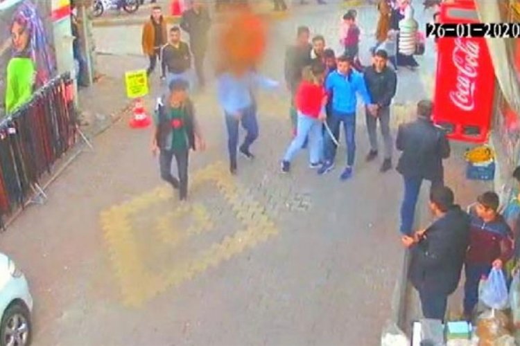 Kavga ettiği kişiyi d&ouml;ner bı&ccedil;ağıyla kovaladı
