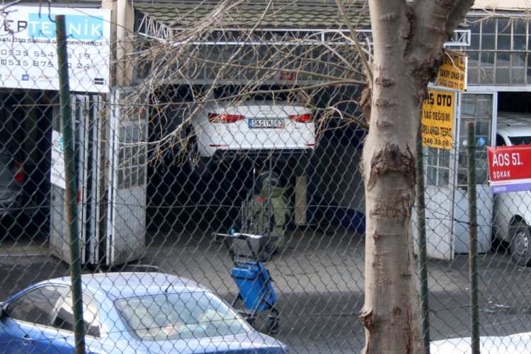 Sarıyer'de bomba zannedilen kutuda takip cihazı &ccedil;ıktı