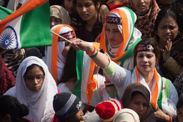 Hindistan'da 620 kilometrelik insan zinciri