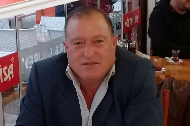 Birlikte yaşadığı kadın ile babası ve muhtarı &ouml;ld&uuml;ren sanık i&ccedil;in 3 kez m&uuml;ebbet istemi