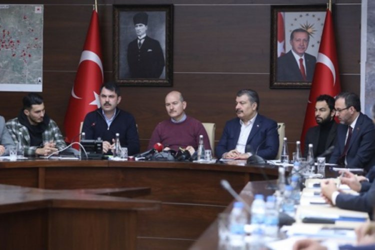 Bakanlardan deprem b&ouml;lgesinde &ouml;nemli a&ccedil;ıklamalar