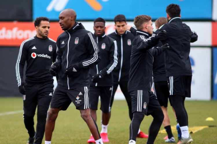 Beşiktaş, &Ccedil;aykur Rizespor ma&ccedil;ı hazırlıklarına 11 eksikle başladı