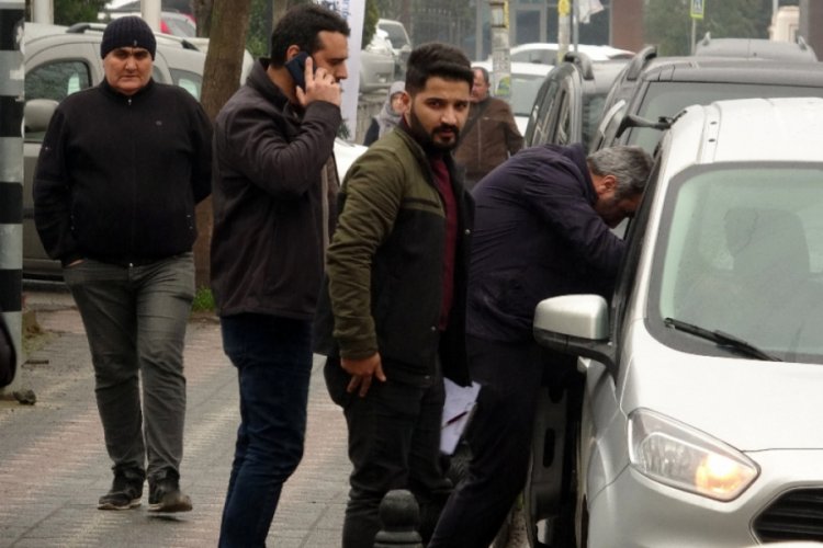 Bankadan &ccedil;ıkan kişiyi takip edip 120 bin lirasını gasp ettiler