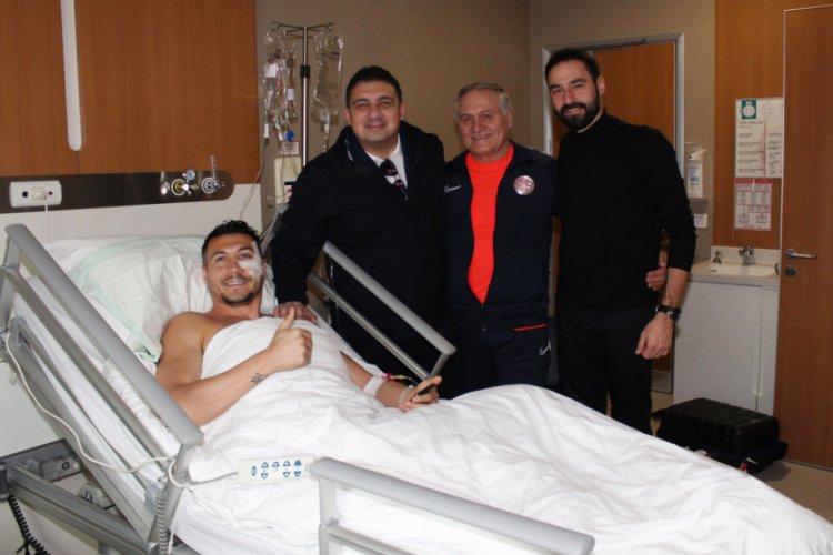 Adis Jahovic en az 4 hafta yok