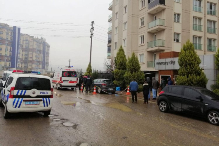 Sokak ortasında canına kıydı