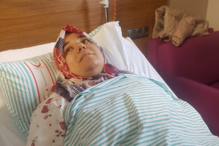 Enkazdan &ccedil;ıkarılan Azize &Ccedil;elik yaşadıklarını anlattı