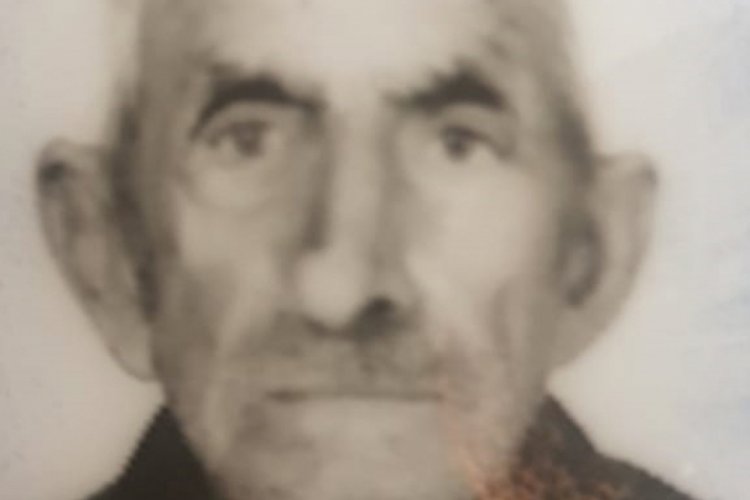 Maaşını &ccedil;ekmek i&ccedil;in gittiği bankada yaşamını yitirdi