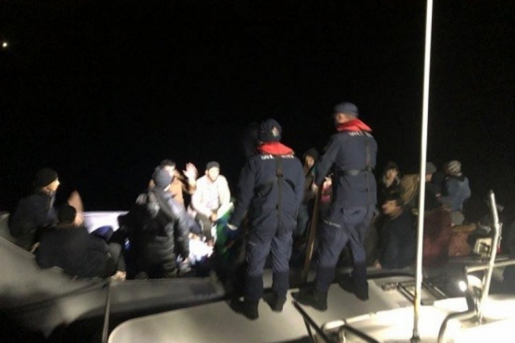 2 ayrı operasyonda 109 d&uuml;zensiz g&ouml;&ccedil;men yakalandı