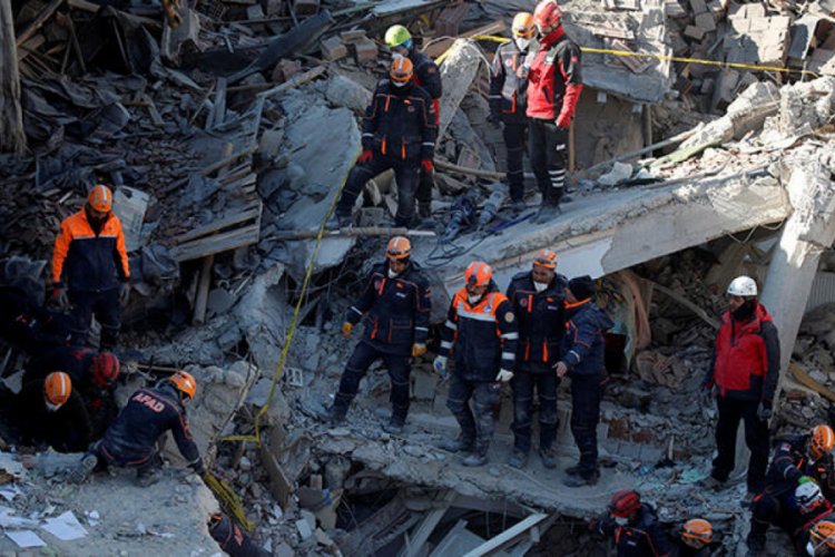 Meclis deprem b&ouml;lgesi i&ccedil;in yardım kampanyası başlattı