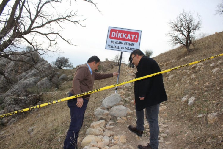 Deprem nedeniyle hasar oluşan Arsemia &Ouml;ren Yeri kapatıldı