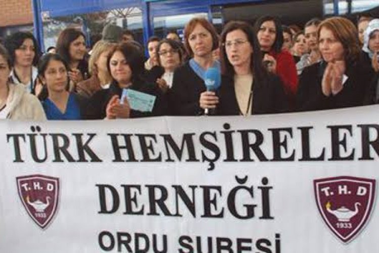 Sağlık çalışanına şiddet protesto edildi