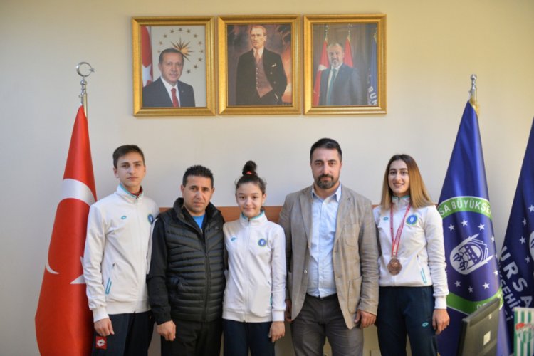 Bursalı sporcular madalya i&ccedil;in yola &ccedil;ıktı