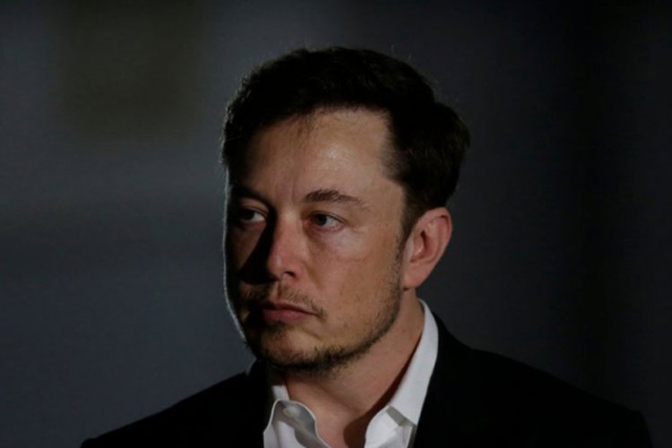 Elon Musk, uzaya 60 uydu birden g&ouml;nderdi
