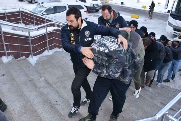 &Ccedil;ağrı merkezi numarasıyla dolandırıcılık yapan 15 kişiye tutuklama