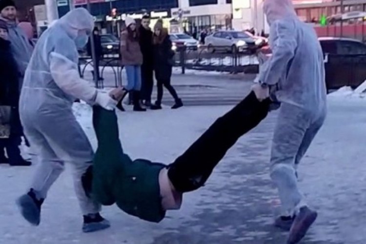 Rusya'da koronavir&uuml;s şakası tepkiye neden oldu