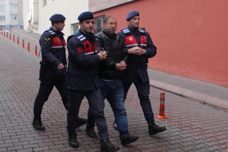 Kayseri'de El-Nusra operasyonunda 2 ş&uuml;pheli adliyede