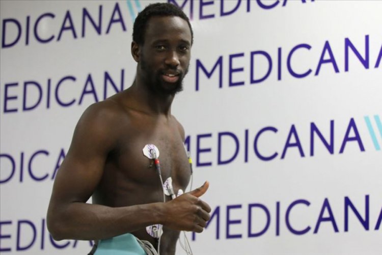 Sivasspor'da Samba Camara sağlık kontrol&uuml;nden ge&ccedil;irildi