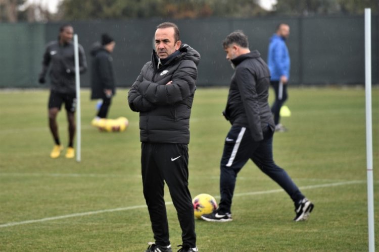 Mehmet &Ouml;zdilek: "Bireysel anlamda ciddi sıkıntılarımız var"