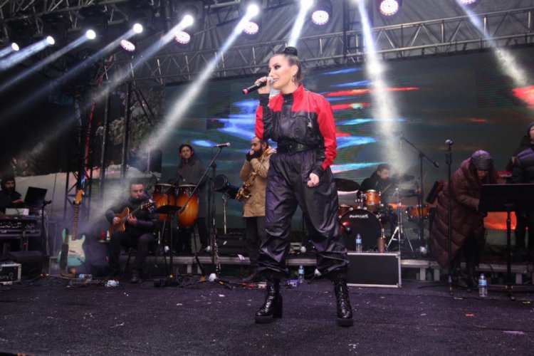 İrem Derici'ye b&uuml;y&uuml;k tepki!