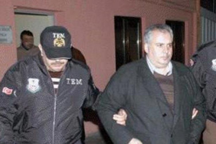 Eski Adli Tıp uzmanı Ergenekon zanlısı evinde &ouml;l&uuml; bulundu