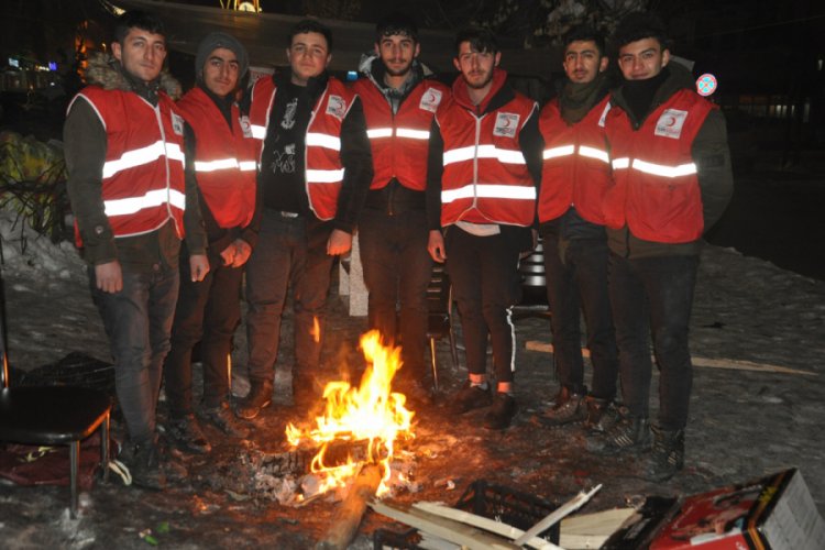 Eksi 25 derecede Elazığ ve Malatya i&ccedil;in seferber oldular