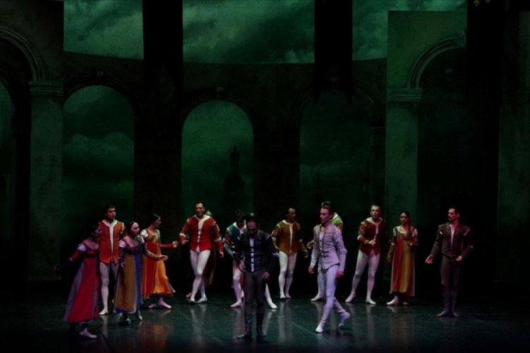 Antalya Devlet Opera ve Balesi 'Romeo ve Juliet'i sahneledi