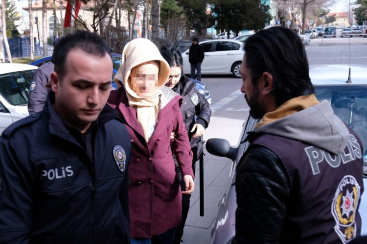 Sevgilisini tuvalette &ouml;ld&uuml;ren kadın tutuklandı