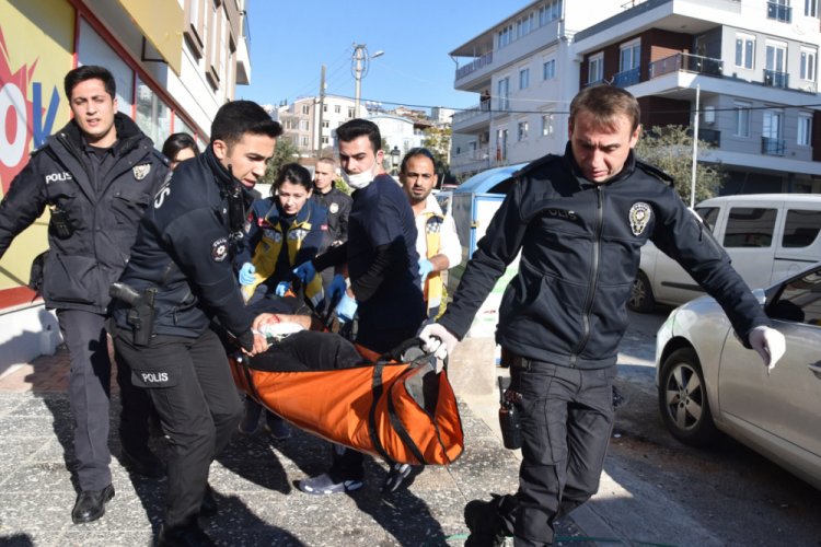 Eski eşi ve kızını &ouml;ld&uuml;r&uuml;p, intihar etti