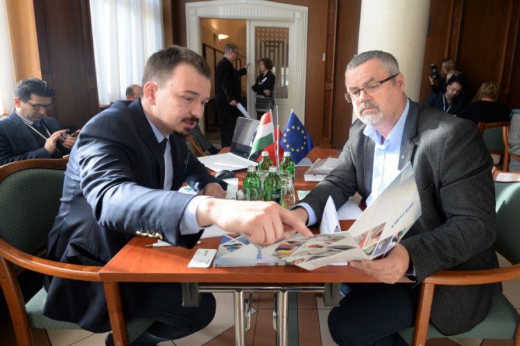 Bursalı otomotivciler Macaristan'da iş g&ouml;r&uuml;şmelerine katıldı