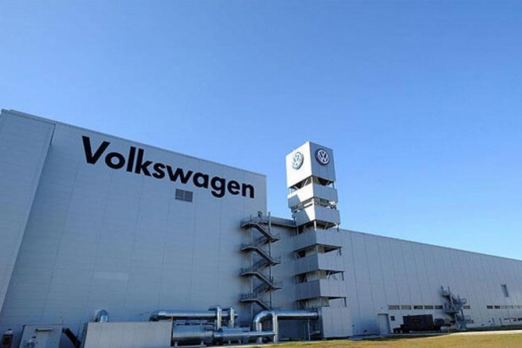 Volkswagen'den Navistar'ı almak i&ccedil;in milyar dolarlık teklif