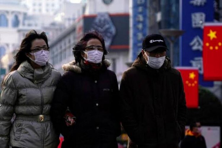 T&uuml;rkiye'de maske stokları t&uuml;keniyor