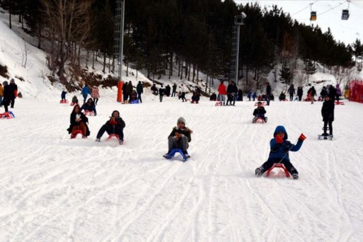 Yarıyıl tatili hem Erzurumlu turizmcilerin hem de tatilcilerin y&uuml;z&uuml;n&uuml; g&uuml;ld&uuml;rd&uuml;
