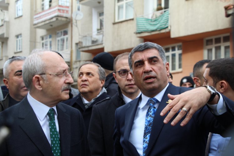 Kılı&ccedil;daroğlu, enkaz alanında inceleme yaptı