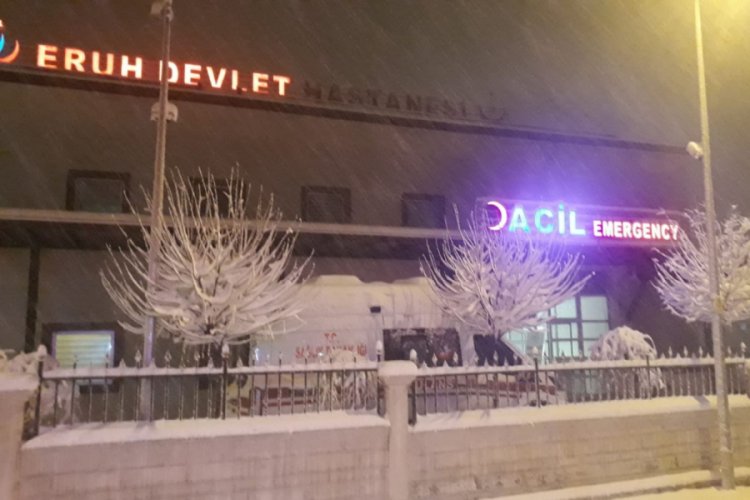 Gıda zehirlenmesi ş&uuml;phesiyle 5 kişi hastaneye kaldırıldı