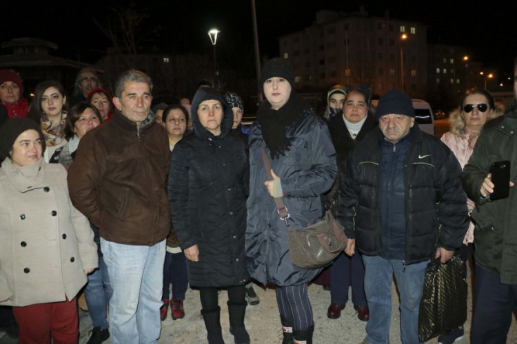 20 sokak hayvanın &ouml;ld&uuml;r&uuml;lmesi protesto edildi