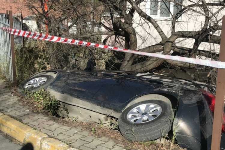 İlgin&ccedil; kaza, g&ouml;renler d&ouml;nd&uuml; bir daha baktı