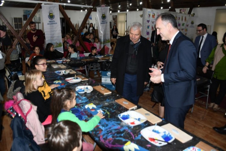 Bursa'da tatiller &ccedil;ocuk sanat at&ouml;lyesinde g&uuml;zel