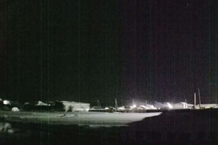 Rusya'da meteor d&uuml;şme anı kameraya b&ouml;yle yansıdı
