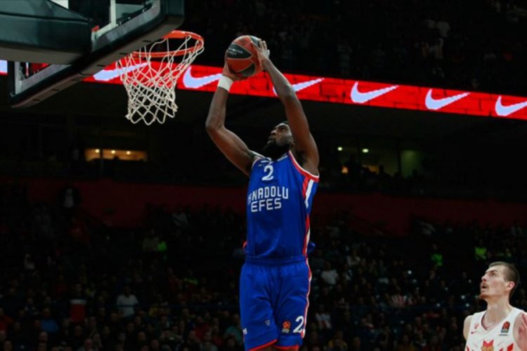 THY Avrupa Ligi'nde Anadolu Efes liderliğini s&uuml;rd&uuml;rd&uuml;