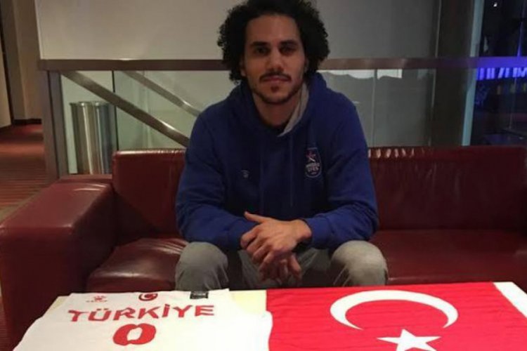 Shane Larkin A Milli Takım'da