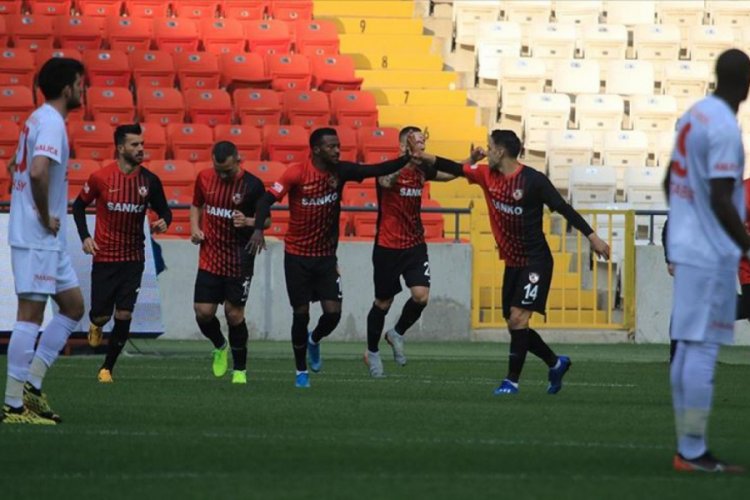 Lider Sivasspor Gaziantep'te ağır yara aldı