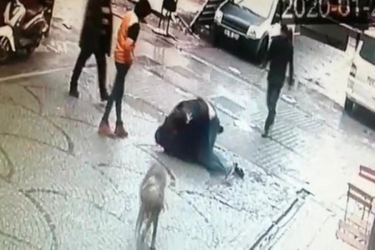 Sokak ortasında birbirine girdiler