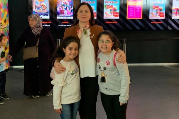 Bursa'da talasemili &ccedil;ocuklar sinemada buluştu