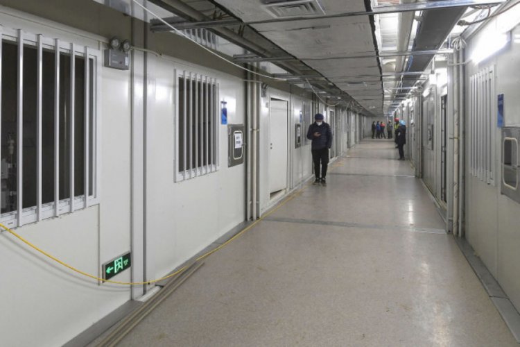&Ccedil;in'de 10 g&uuml;nde inşa edilen hastane ilk hastalarını kabul etti