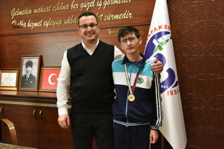 Bursa'da &ouml;zel sporcudan Başkan Kanar'a &ouml;zel ziyaret